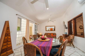 Charming 2BR Downtown Next to the Beach and 5th AV